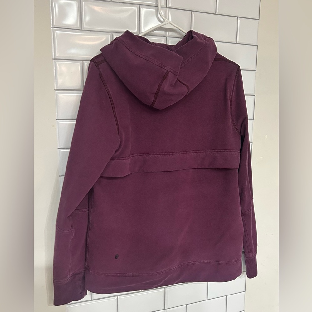 Lululemon Women’s full zipp Hoodie / Size 10 / Purple - Picture 13 of 13